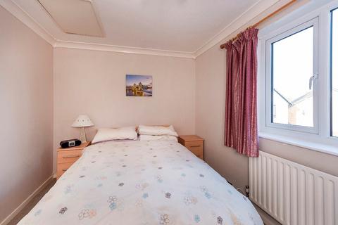 20 Drummond Close, Erith, DA8 3QS