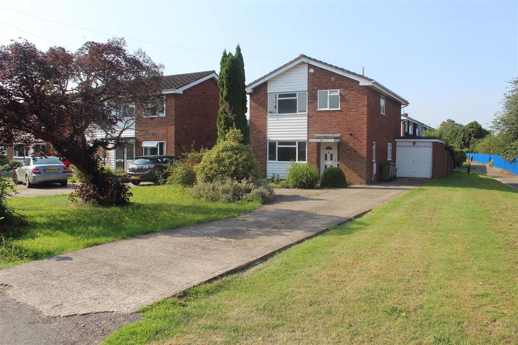 Parton Road, Churchdown, Gloucester 3 bed detached house £1,450 pcm