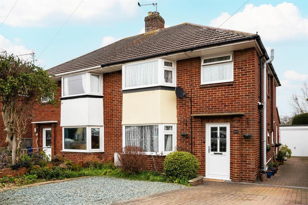 Melville Road, Churchdown 3 bed semidetached house £325,000