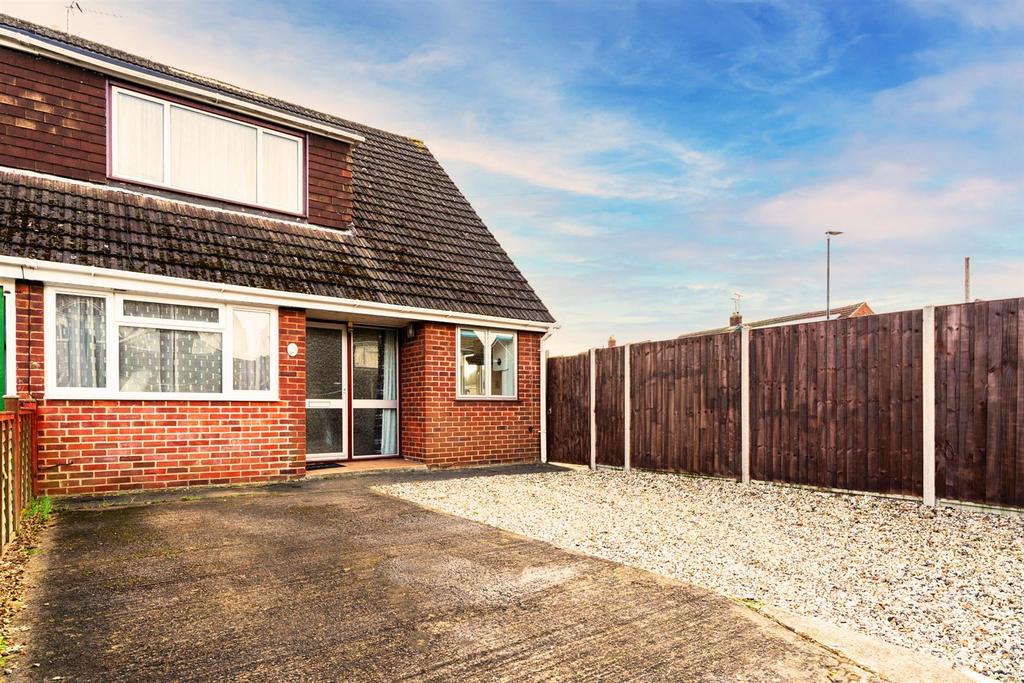 Craven Drive, Churchdown, Gloucester 3 bed semidetached house £315,000