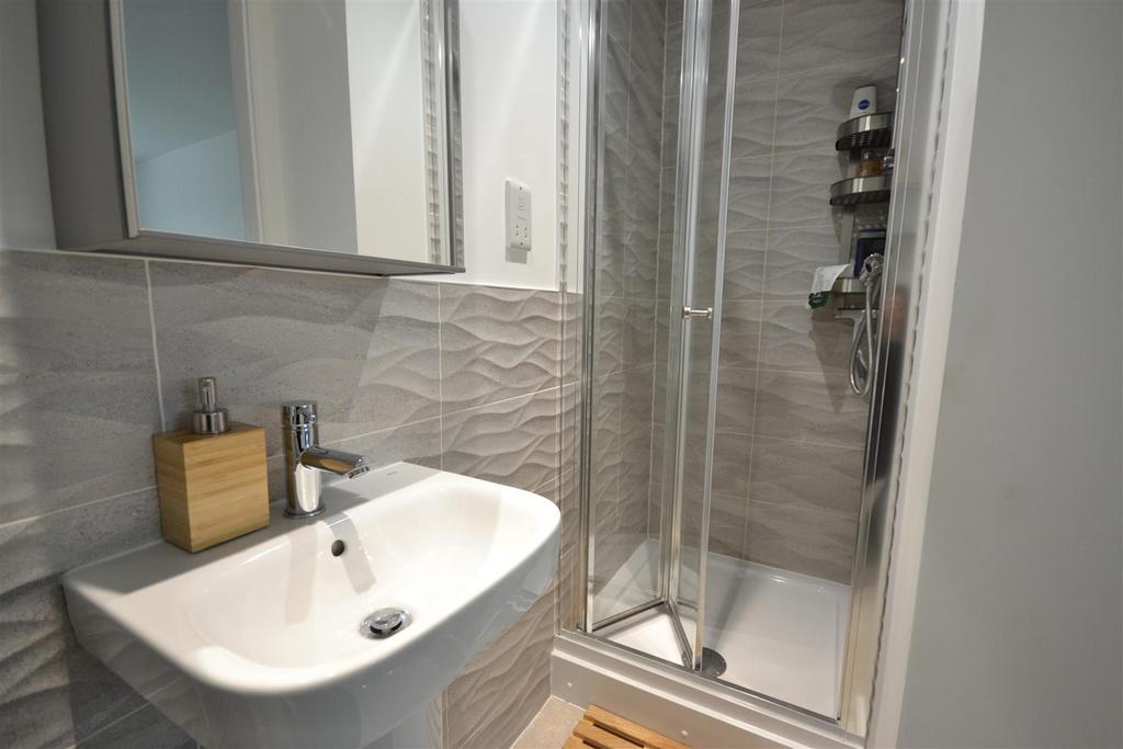 En suite shower room