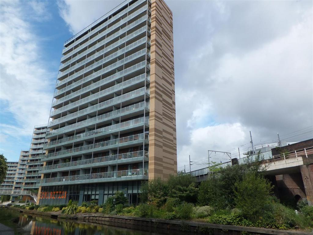 St Island, Block 1, 1 Kelso Place 2 bed flat £1,200 pcm (£277 pw)