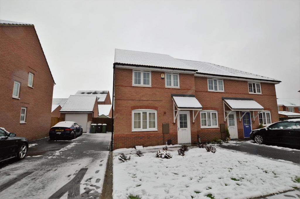 Windlass Drive, Wigston, Leicestershire 3 bed semidetached house £