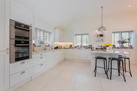 4 bedroom detached house for sale - Marlow Road, Pinkneys Green, Maidenhead