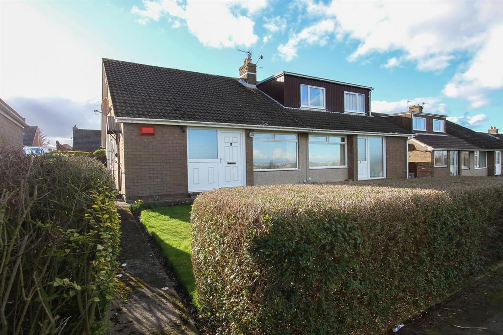 Ivinson Road, Tweedmouth... 2 bed semidetached bungalow £165,000