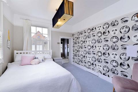 1 Artillery Terrace, Guildford, GU1 4NL