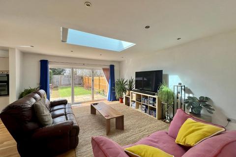 14 Gorse Close, Northampton, NN2 8ED