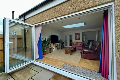 14 Gorse Close, Northampton, NN2 8ED