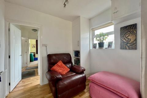 14 Gorse Close, Northampton, NN2 8ED