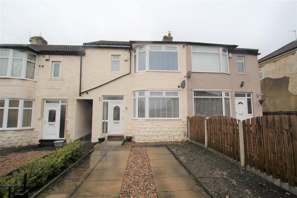 Larch Hill, Bradford 3 bed terraced house £895 pcm (£207 pw)