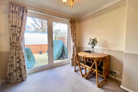 21 Rossall Close, Hornchurch, RM11 1BP