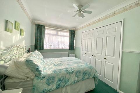 21 Rossall Close, Hornchurch, RM11 1BP