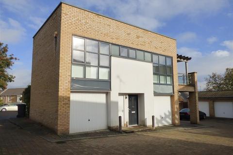 7 Sanderling Way, Greenhithe, DA9 9RQ