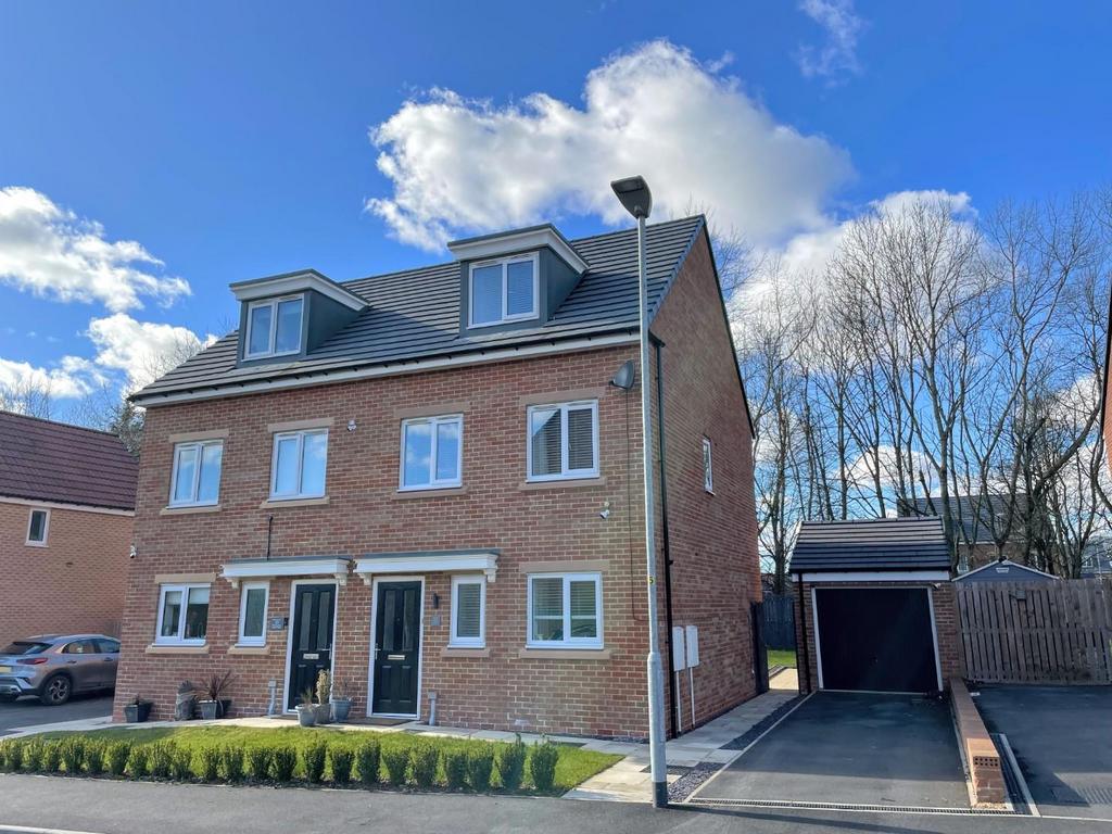 Chestnut Way, Newton Aycliffe 3 bed townhouse for sale £199,950