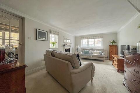 14 Windmill Street, Bushey Heath, Bushey, WD23 1NB