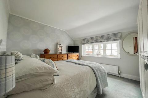 14 Windmill Street, Bushey Heath, Bushey, WD23 1NB