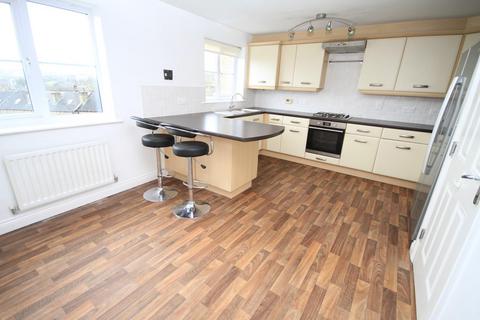 6 Longlands, Idle, Bradford, BD10 9UG