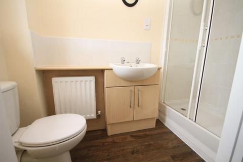 6 Longlands, Idle, Bradford, BD10 9UG