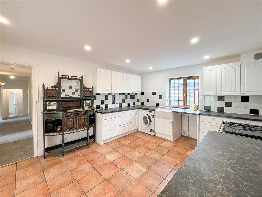 Moulton Road, 3 bed detached house for sale £400,000