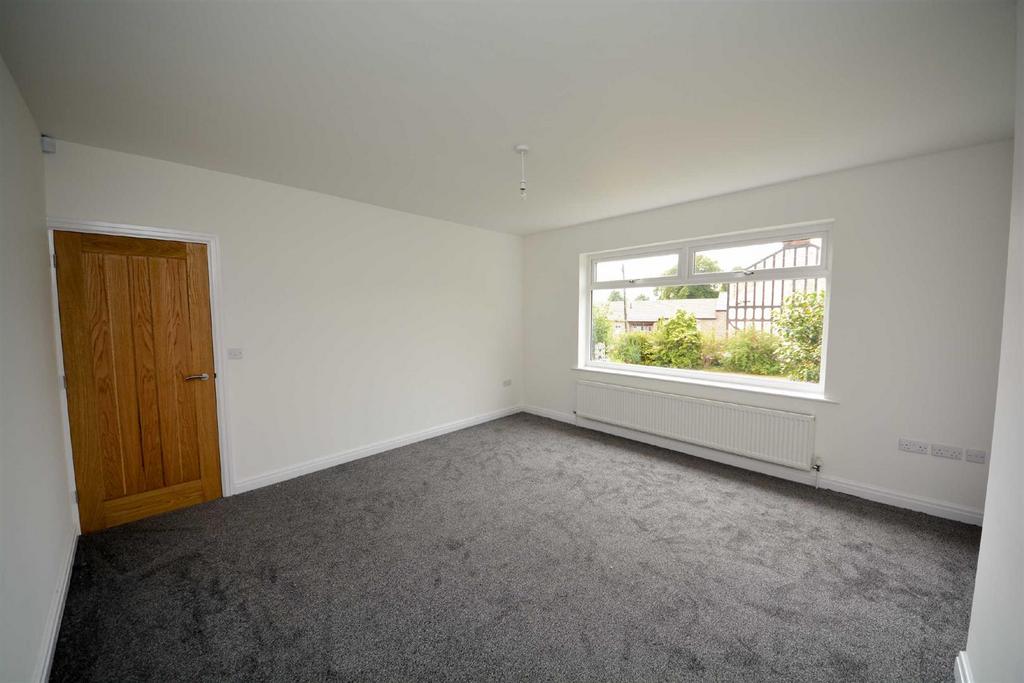 Wigan Road, Aspull, Wigan, WN2 1DU 4 bed semidetached house £1,100