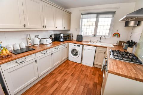 1 Conifer Close, Hull, HU5 5YU