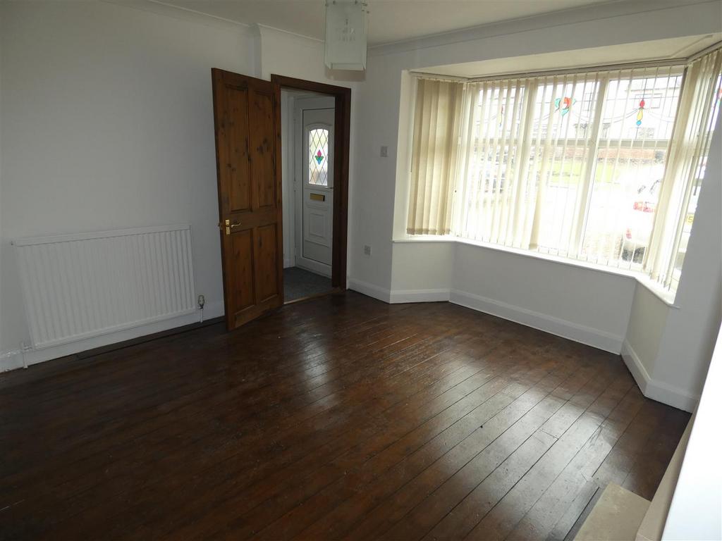 Park Lane, Tutbury, BurtonOnTrent 2 bed semidetached house £179,950