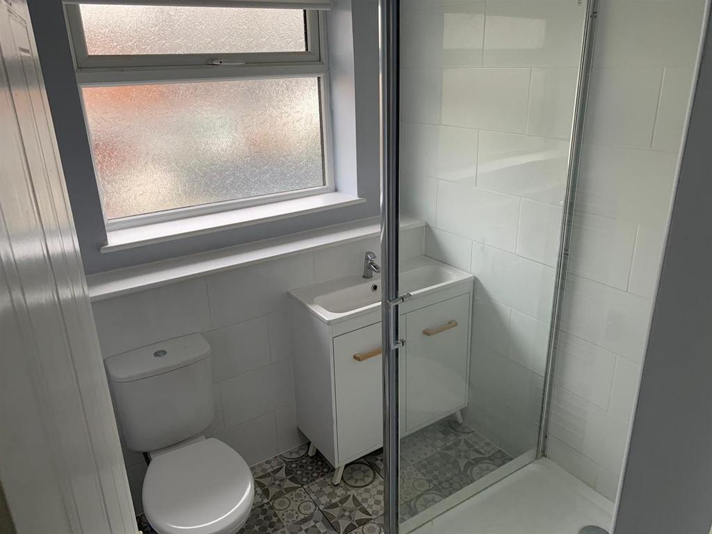 Bathroom.JPG