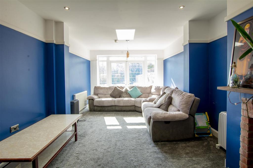 Lounge/Sitting Room