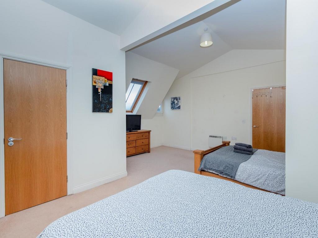 Bedroom one 2.jpg