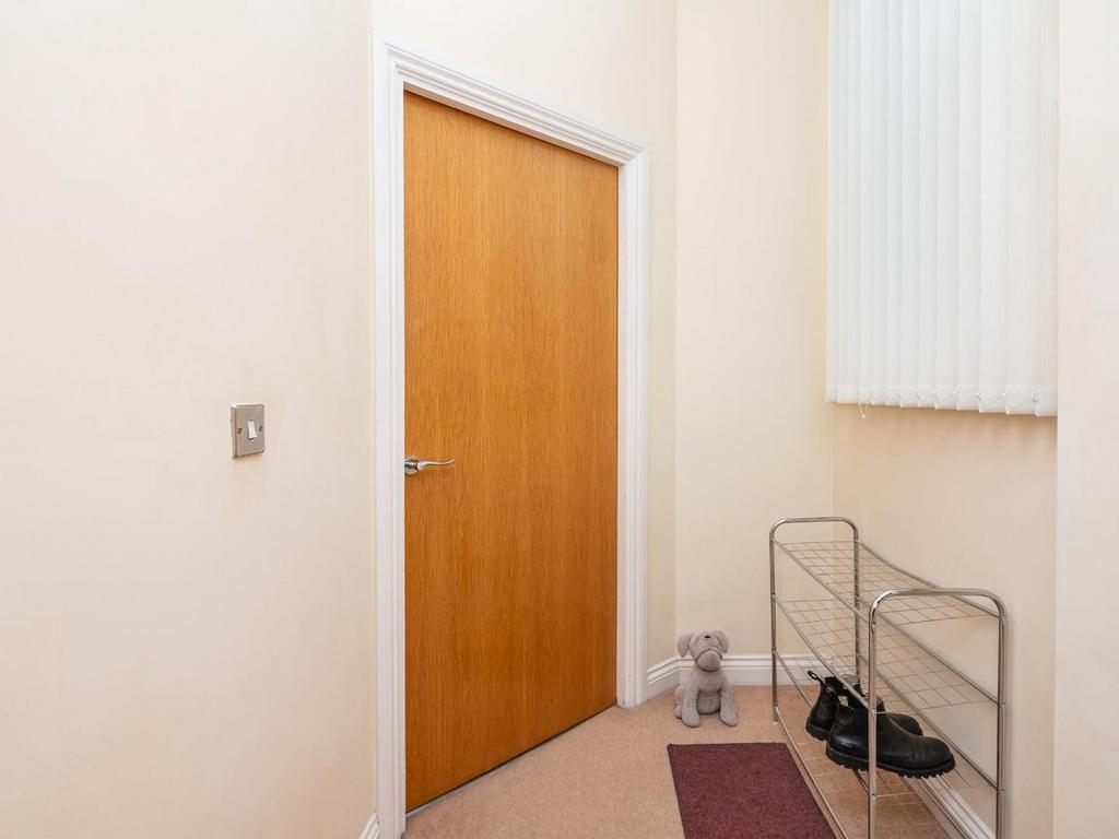 Entrance hall.jpg