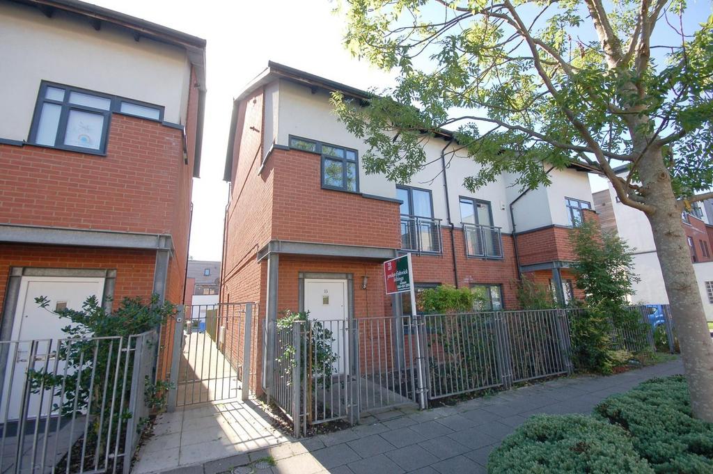 The Boulevard, Didsbury Point, West... 4 bed semidetached house £