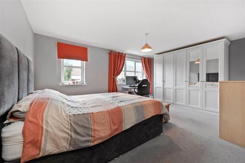 5 Firs Avenue, Windsor, SL4 4BL