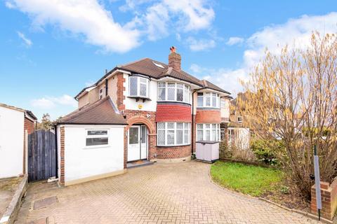 165 Seaforth Gardens, Epsom, KT19 0LW