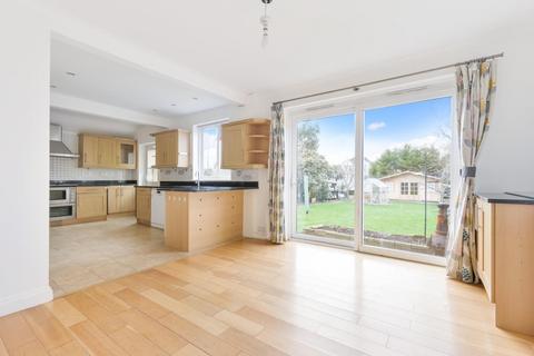 165 Seaforth Gardens, Epsom, KT19 0LW