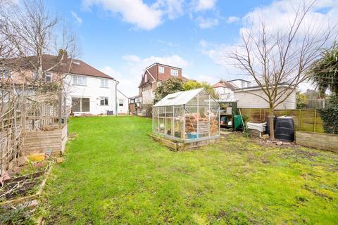 165 Seaforth Gardens, Epsom, KT19 0LW