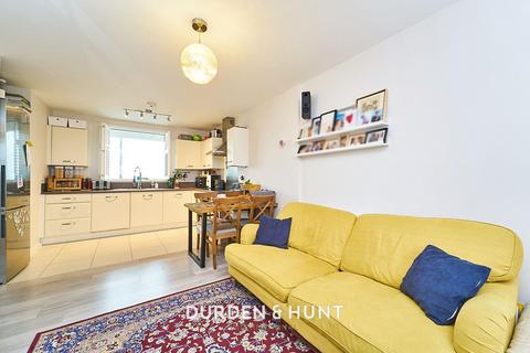 2 bedroom apartment for sale - Hammersley Road, London, E16