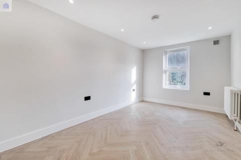 61a Vicarage Road, London, N17 0BB