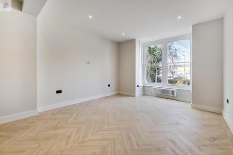 61a Vicarage Road, London, N17 0BB