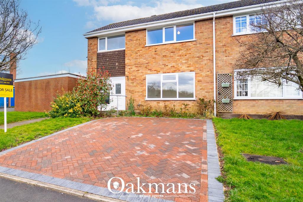 Moat Drive, Halesowen 4 bed end of terrace house £300,000