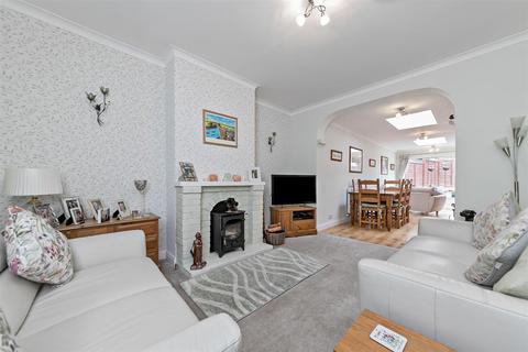 46 Batchwood Drive, St Albans, AL3 5SB