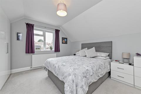 46 Batchwood Drive, St Albans, AL3 5SB