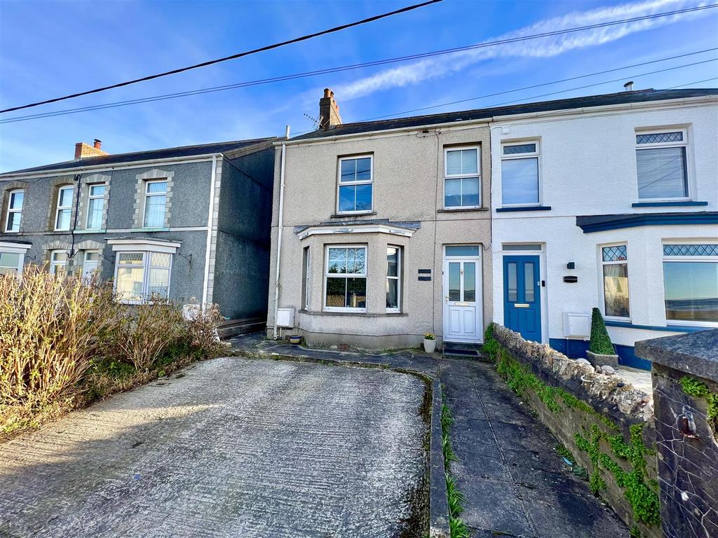 West End, Penclawdd, Swansea 2 bed semidetached house £195,000
