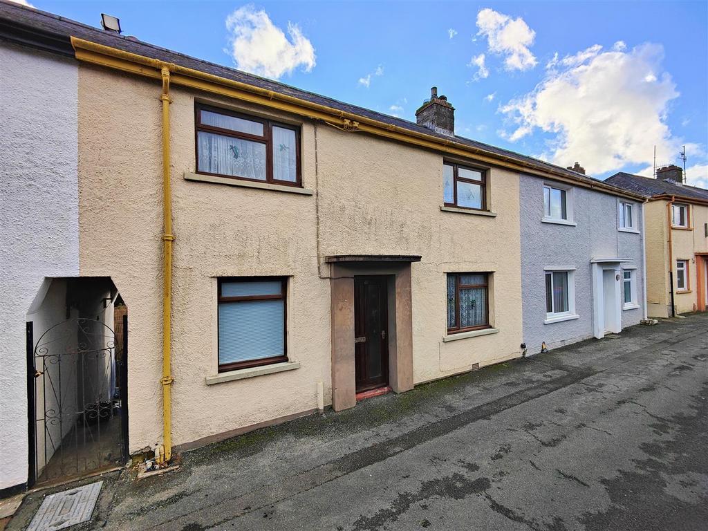 Heol Y Felin, Goodwick 3 bed terraced house for sale - £120,000