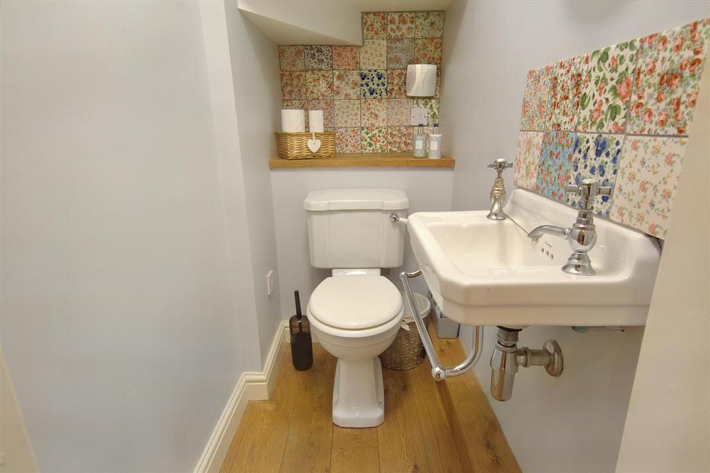 Ground floor wc