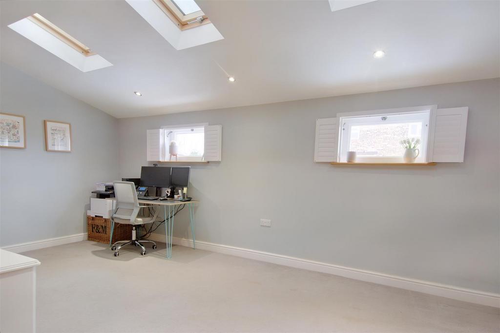 Study/ground floor bedroom/reception