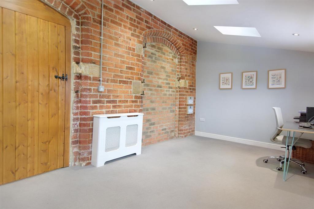 Study/ground floor bedroom/reception