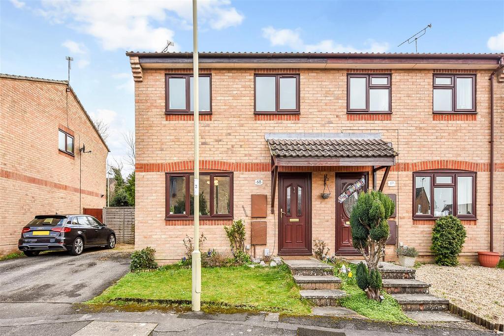 Watermills Close, Andover 3 bed semidetached house for sale £305,000