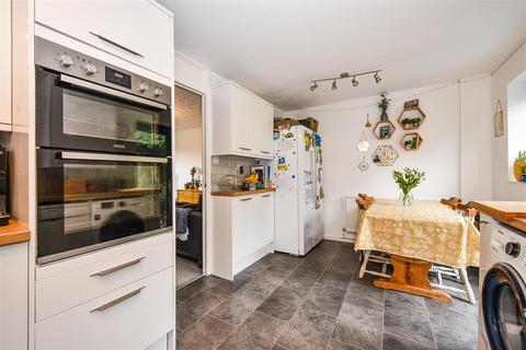 68 Watermills Close, Andover, SP10 2ND