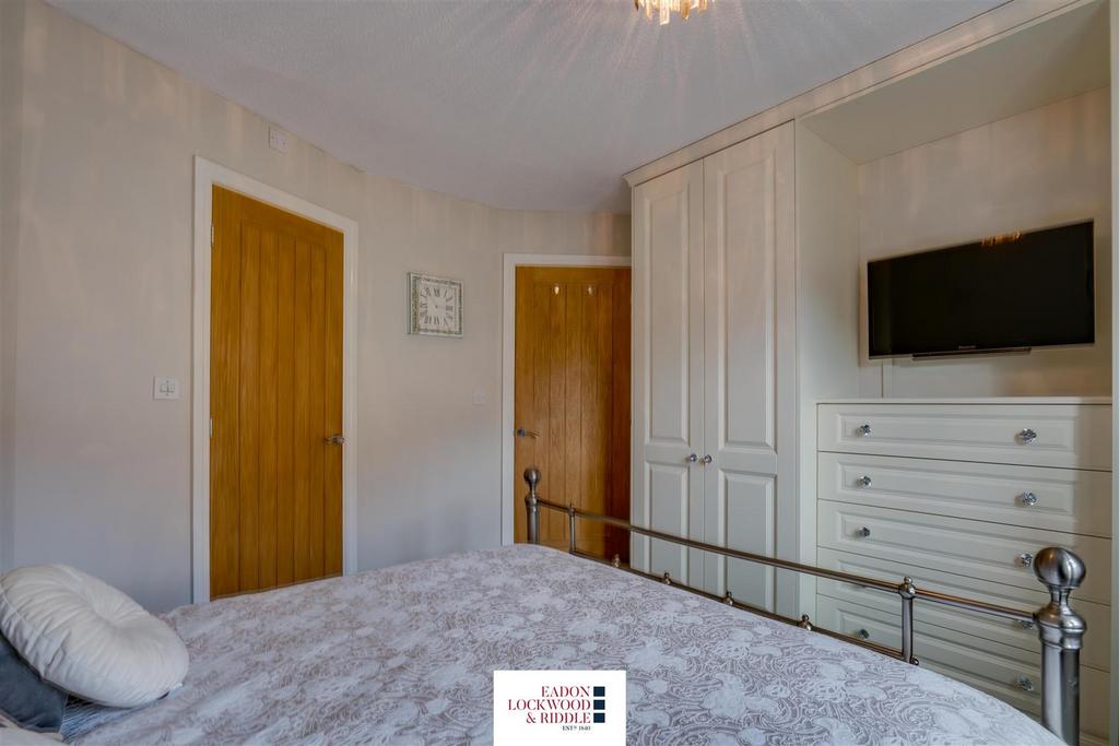 Master Bedroom 2.jpg