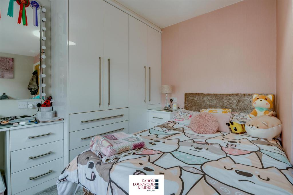 Bedroom 2-2.jpg